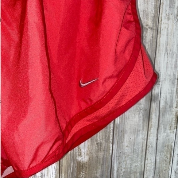 Nike Pink Running Back Logo Shorts - Picture 2 of 4